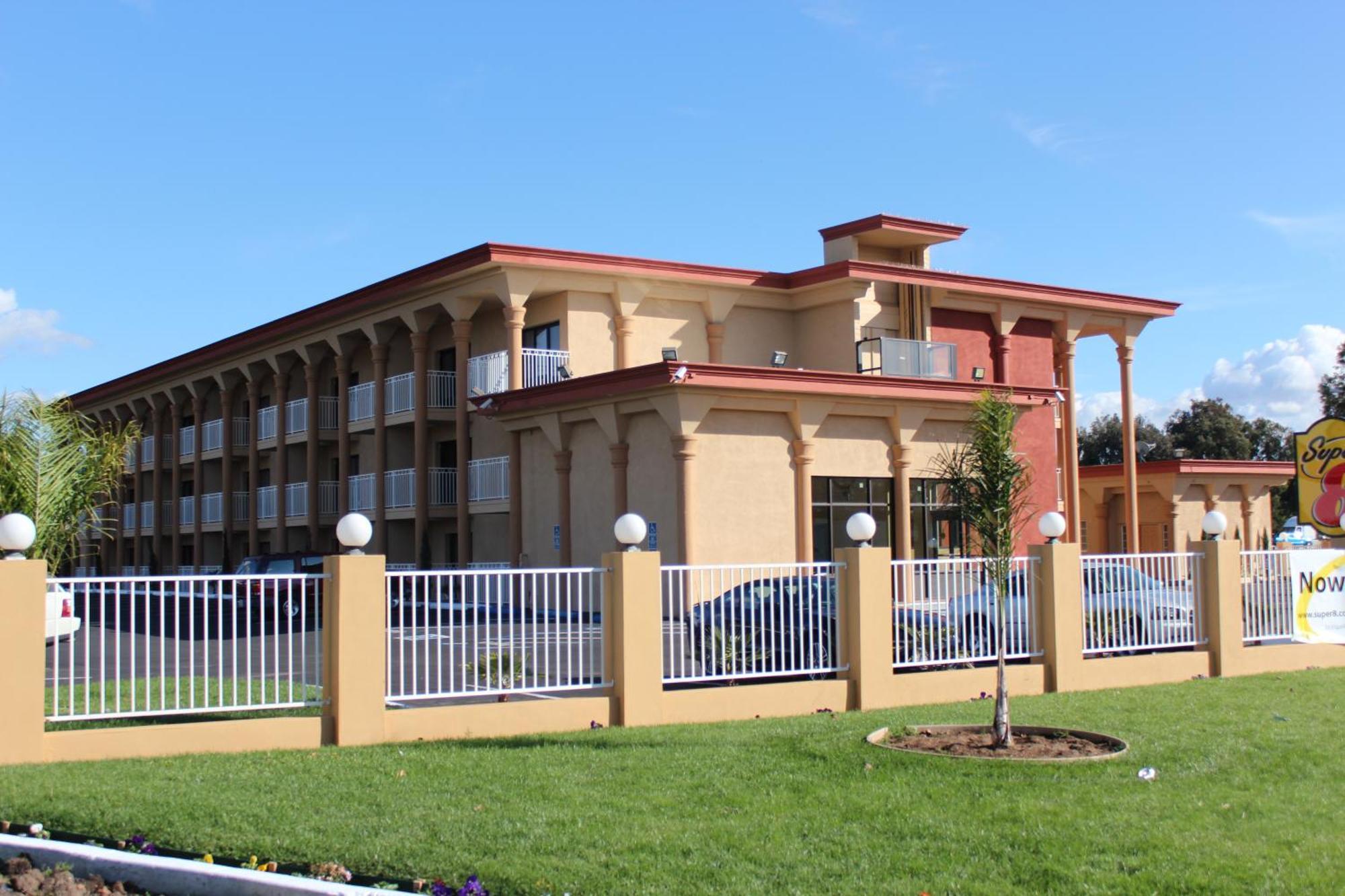 Super 8 By Wyndham Vallejo/Napa Valley Exterior photo