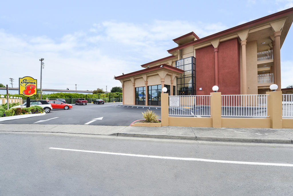 Super 8 By Wyndham Vallejo/Napa Valley Exterior photo